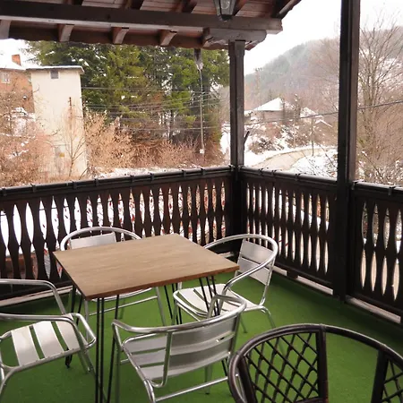 Holiday home сияйна зора